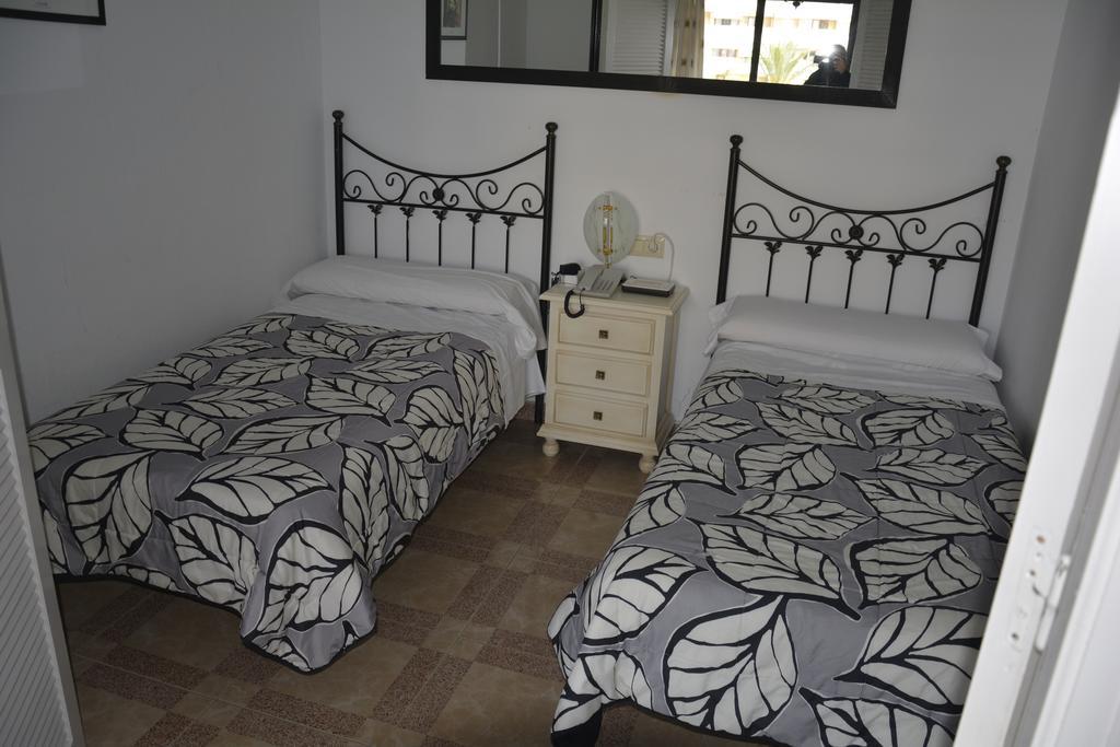 Apartamentos Mediterraneo マルベーリャ エクステリア 写真
