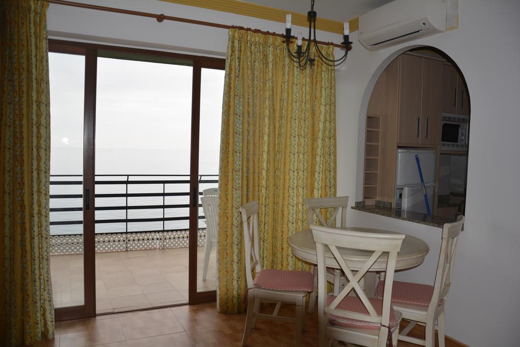 Apartamentos Mediterraneo マルベーリャ エクステリア 写真