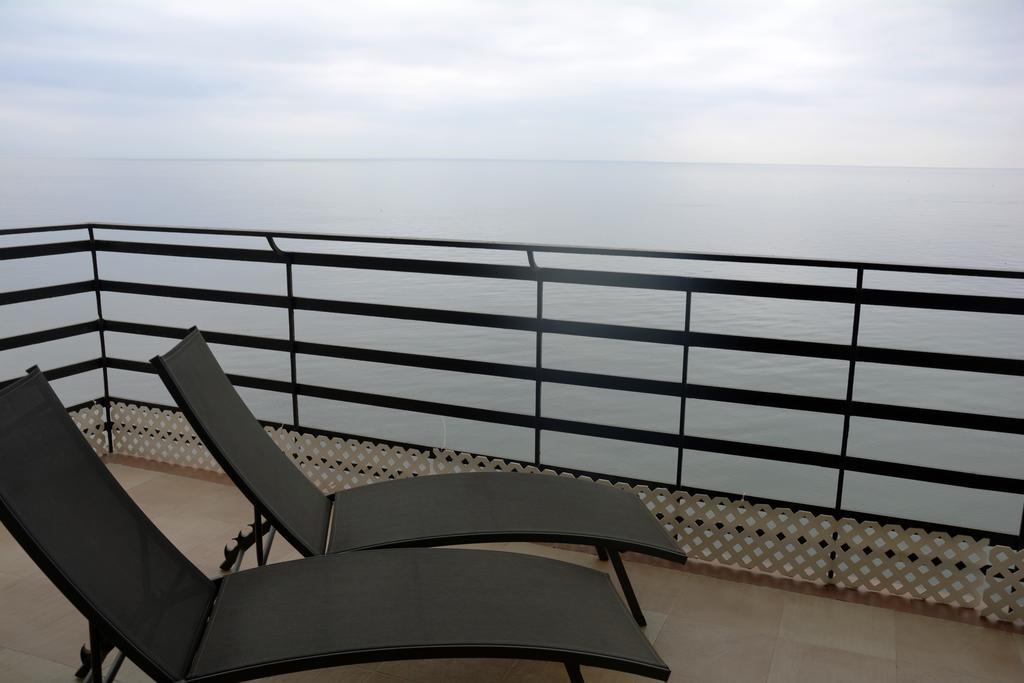 Apartamentos Mediterraneo マルベーリャ エクステリア 写真