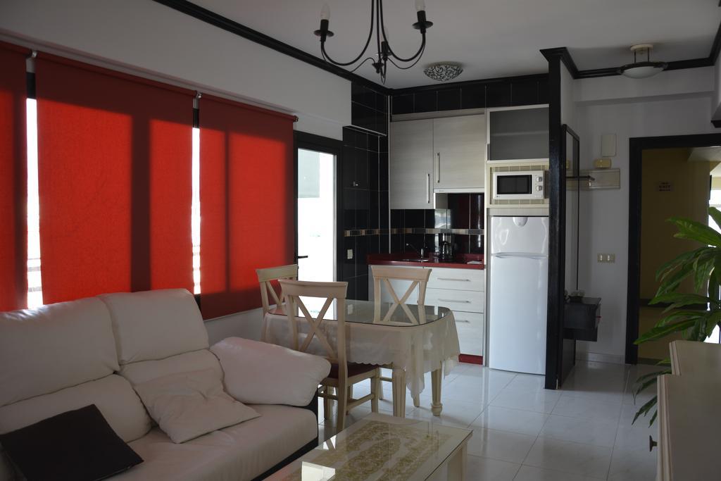 Apartamentos Mediterraneo マルベーリャ エクステリア 写真