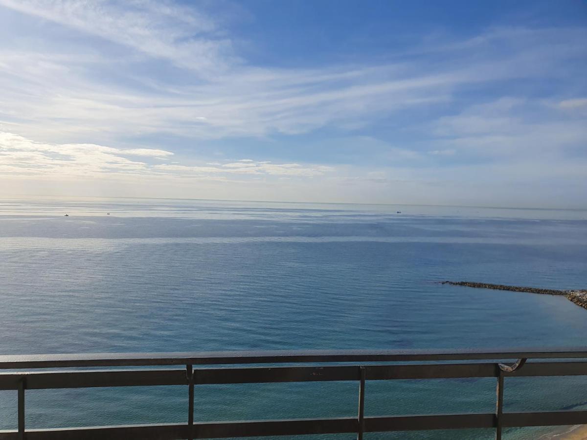 Apartamentos Mediterraneo マルベーリャ エクステリア 写真